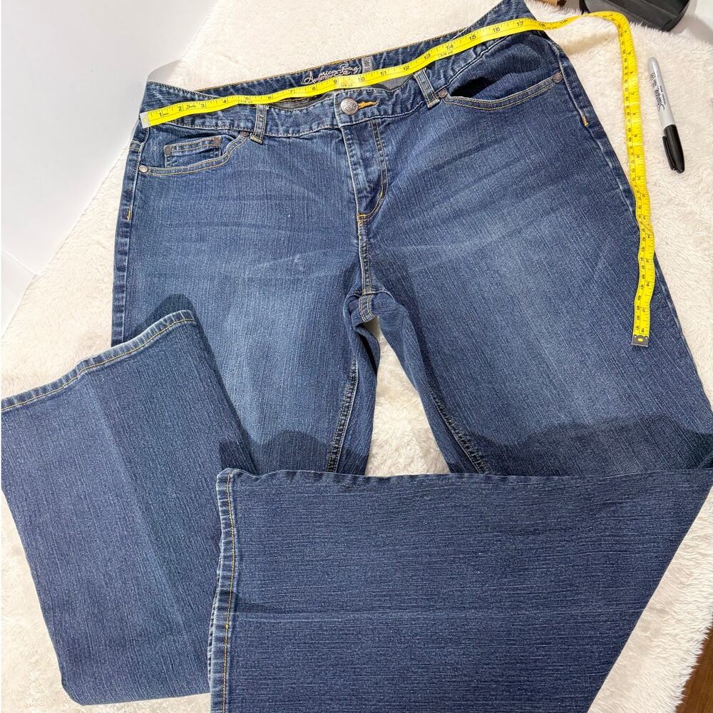 American Rag Curvy Boot JeansWomens Medium Wash Stretch Denim Casual